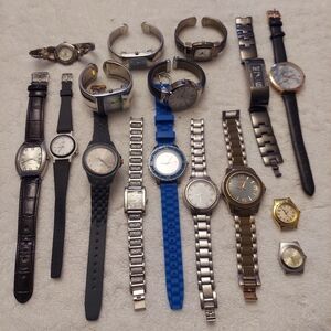 Working Vintage Timepiece / Watch Lot of 16 (Good Condition with Good Batteries)